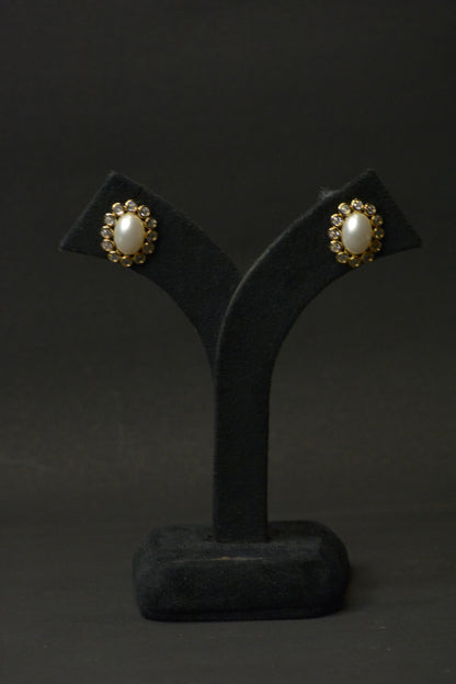 Pearl Aura Studs